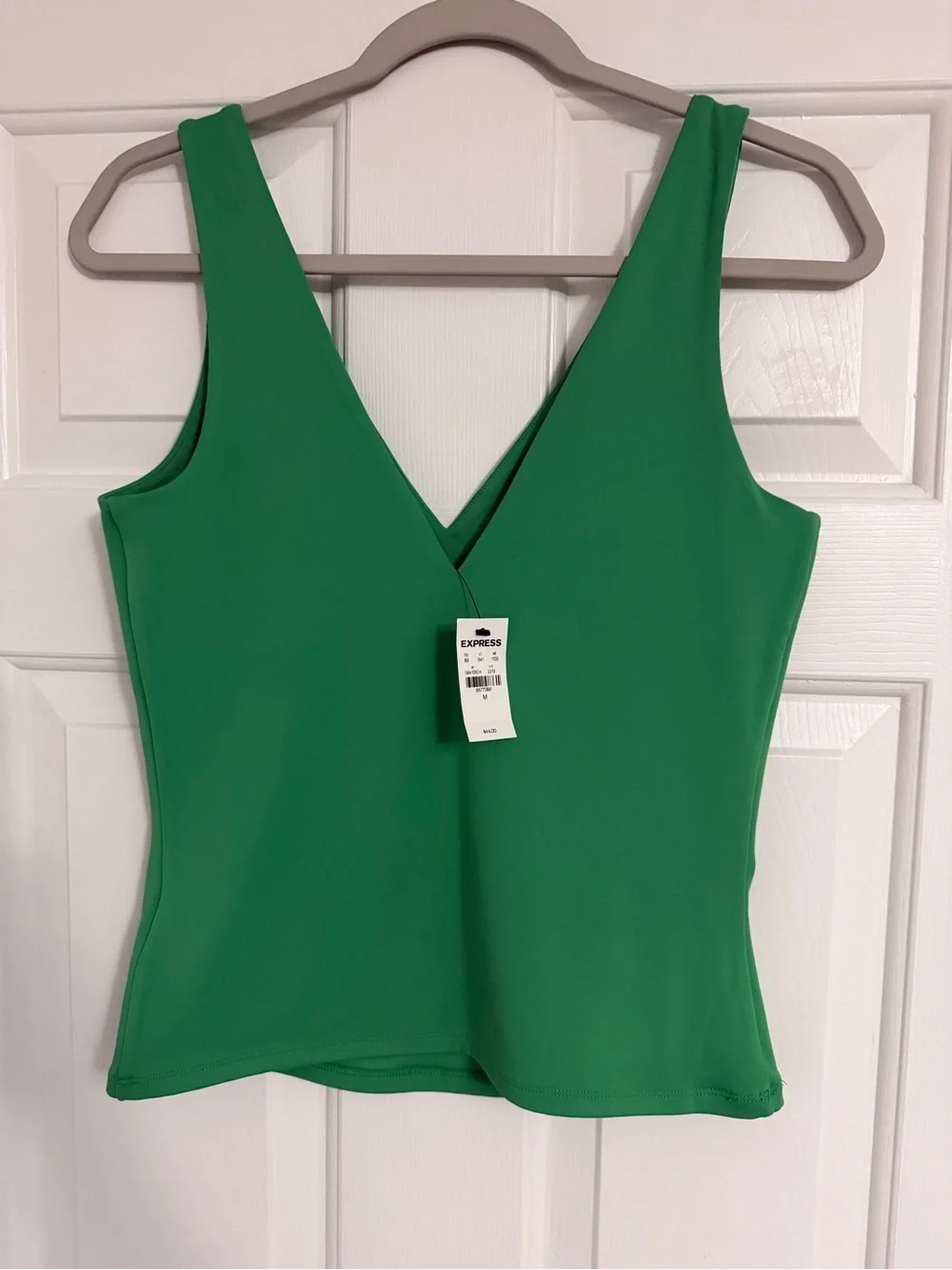 Express Emerald Green V-Neck Tank Top - Picture 2 of 4